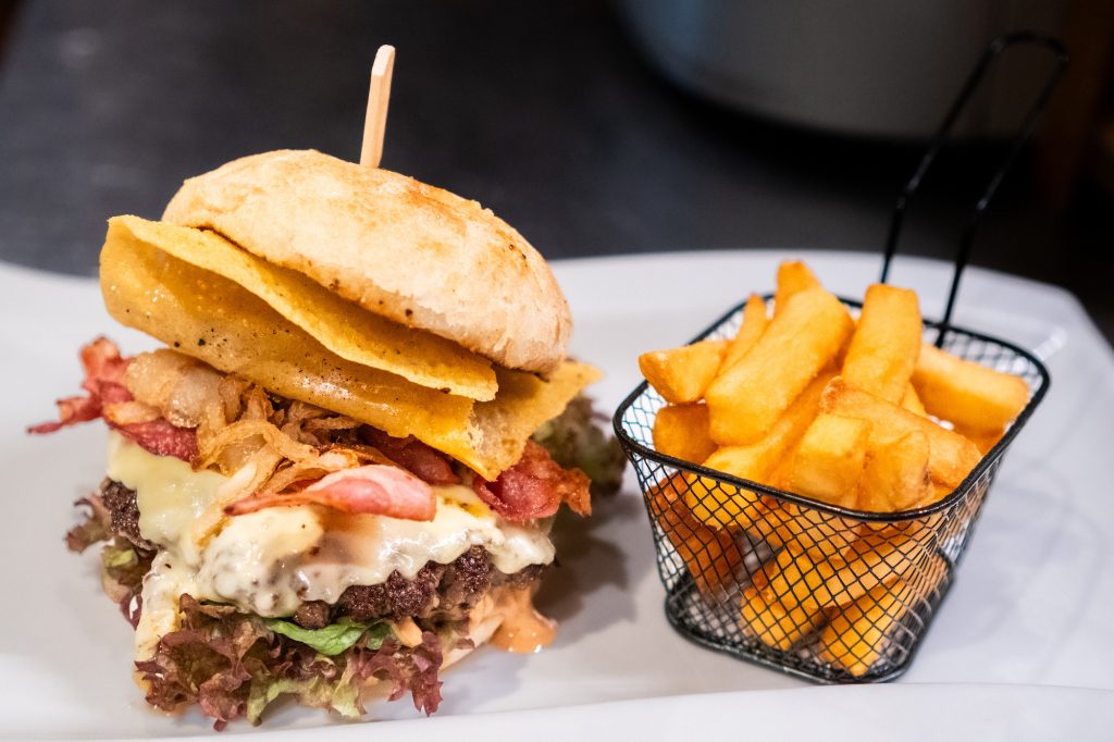 Waldhaus Rottendorf bei Würzburg - Steak und Burger - Fränkische Küche